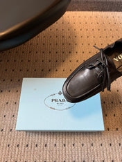 PRADA 26S LACE UP SQUARE TOE LOAFERS IN BLACK CALFSKIN