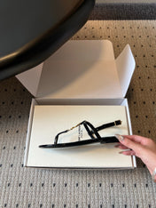 YSL 26S THONG SANDALS IN BLACK SHINY CALFSKIN WITH GOLD HARDWARE