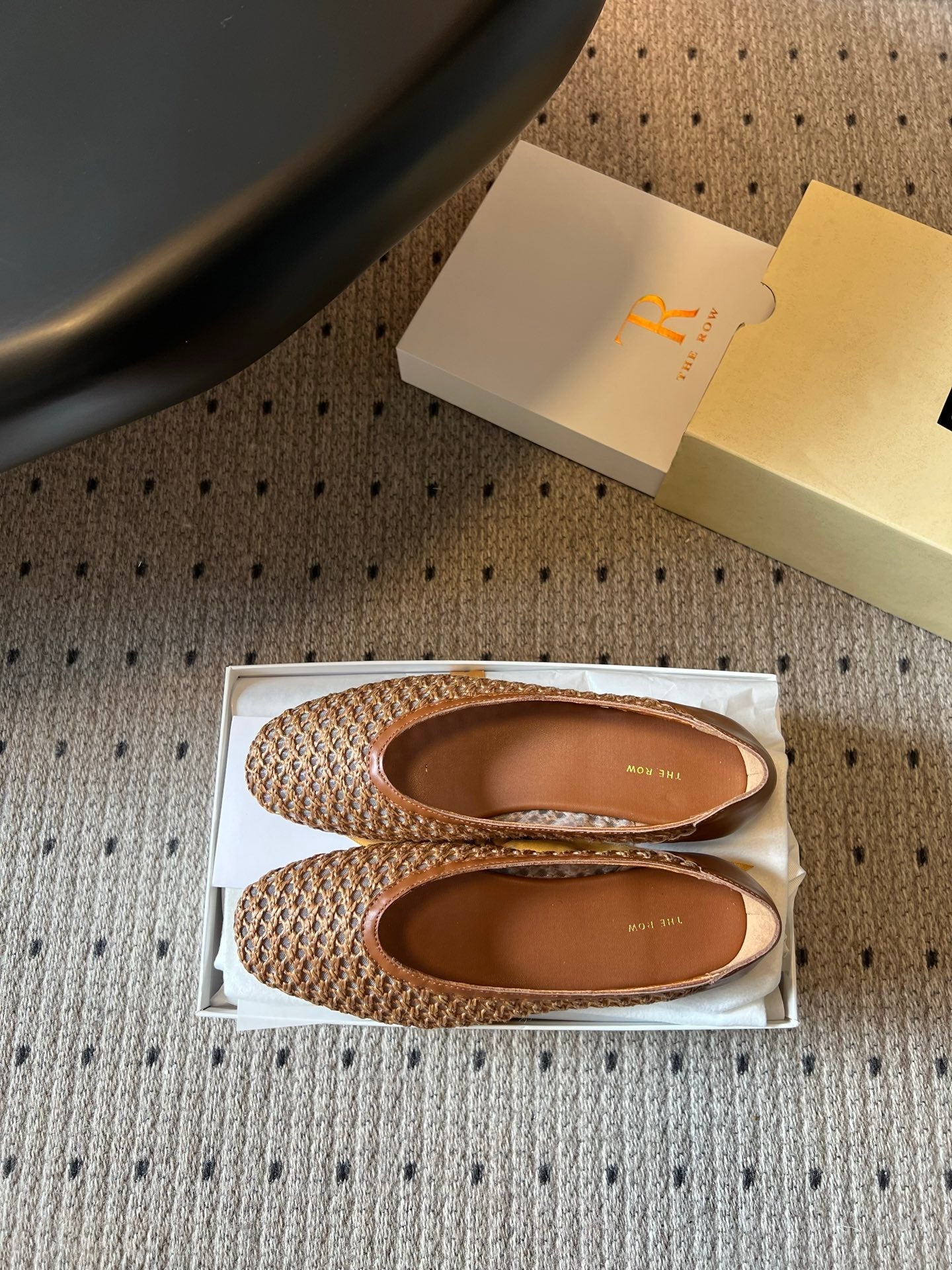 THE ROW 26S BALLET FLATS IN BROWN MESH