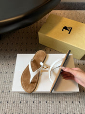 THE ROW 26S THONG SANDALS IN WHITE CALFSKIN AND SUEDE