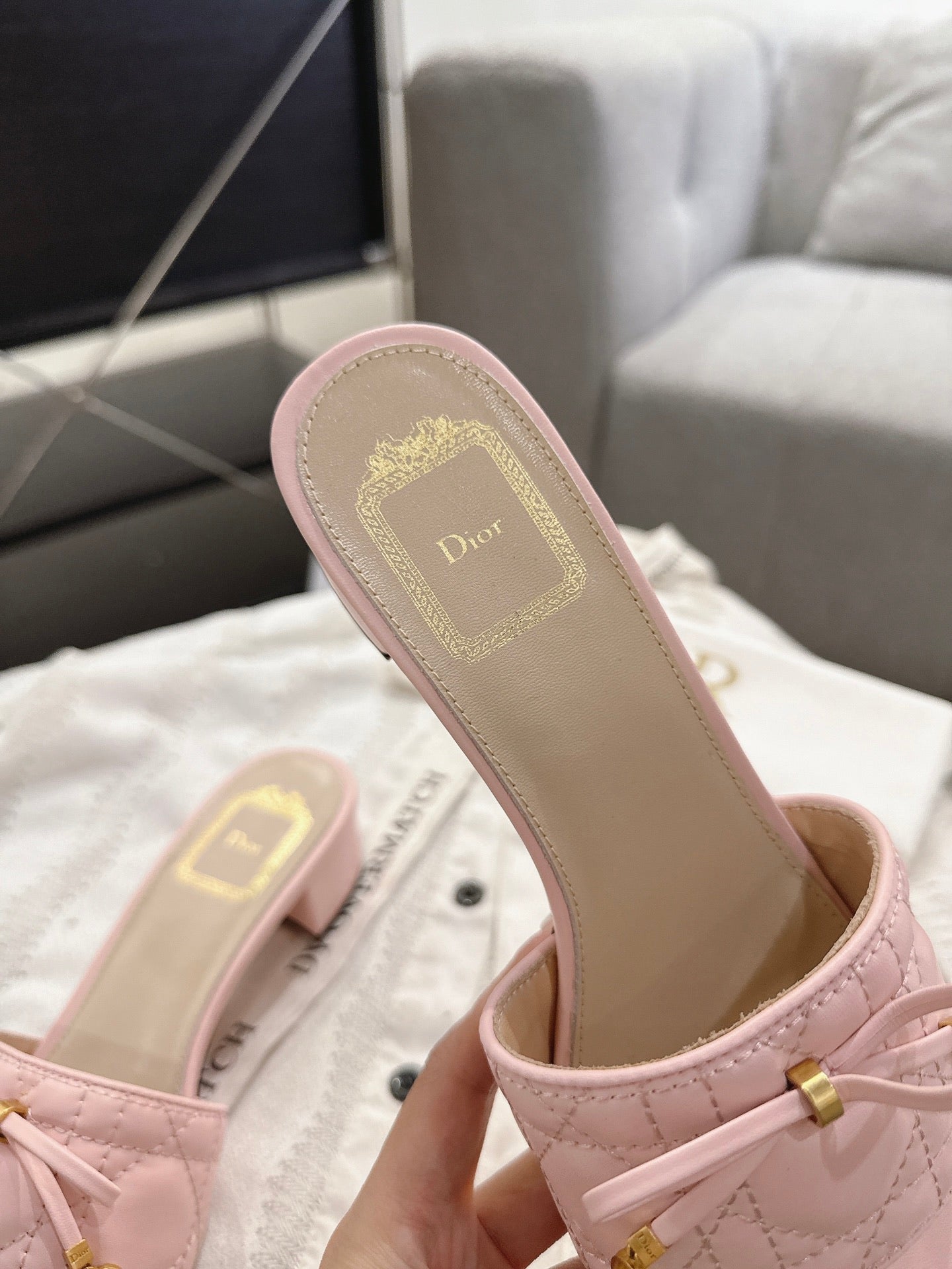 DIOR 26S HEELED MULES 45 MM IN LIGHT PINK QUILTED CALFSKIN GOLD HARDWARE