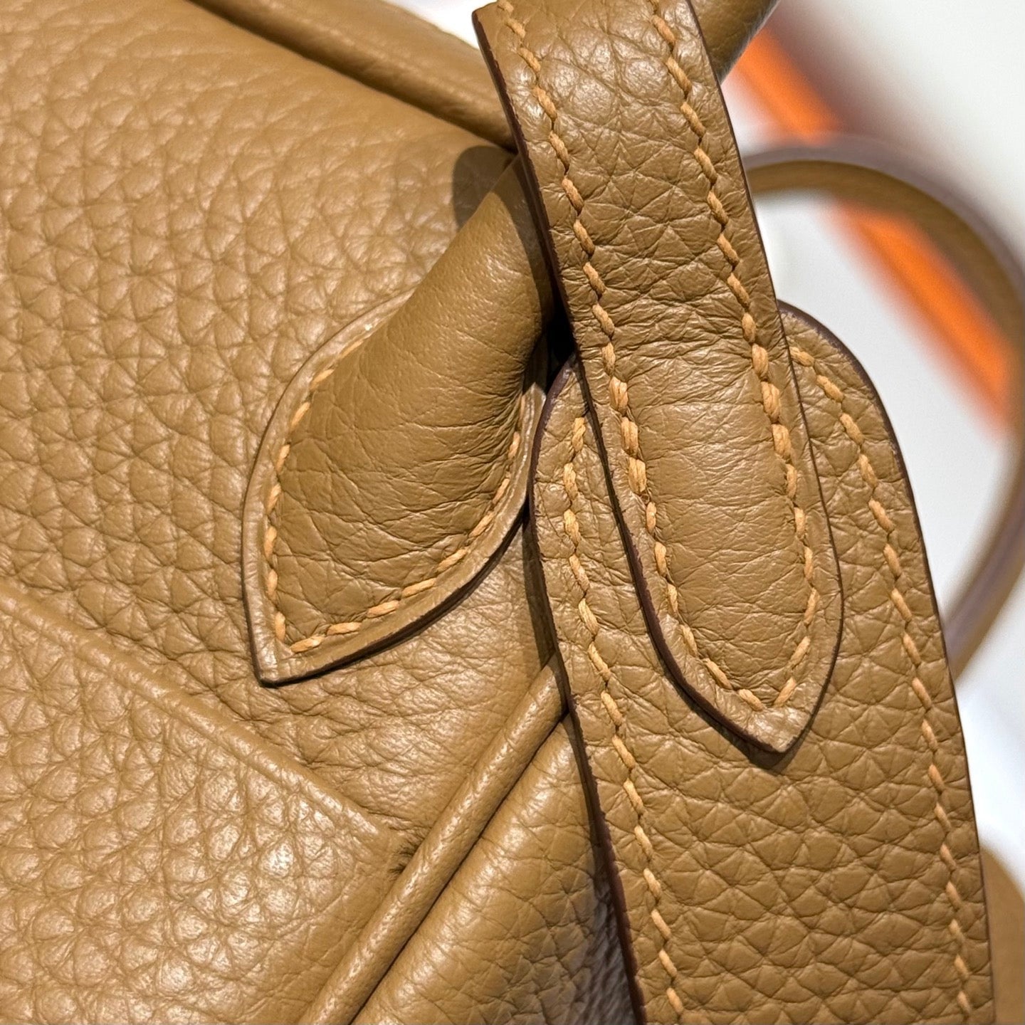 HERMES 25S MINI LINDY 19 IN BROWN CALFSKIN GOLD HARDWARE