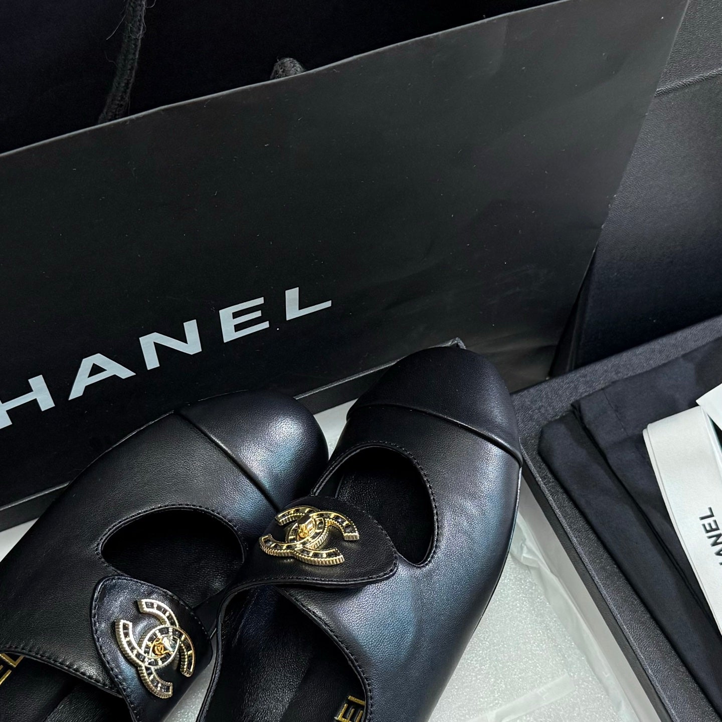 CHANEL 26S MARY JANE FLATS IN BLACK CALFSKIN WITH GOLD TONE CC LOGO
