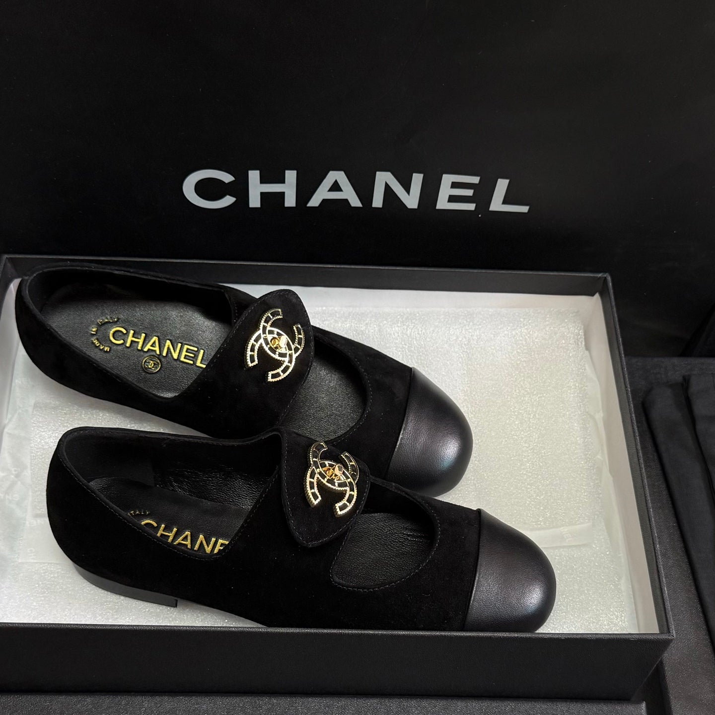 CHANEL 26S MARY JANE FLATS IN BLACK SUEDE AND CALFSKIN