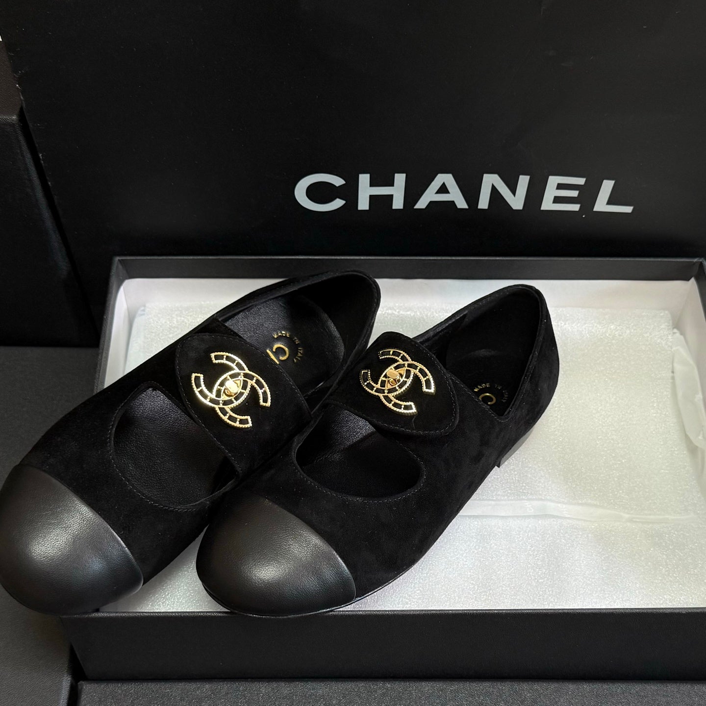 CHANEL 26S MARY JANE FLATS IN BLACK SUEDE AND CALFSKIN