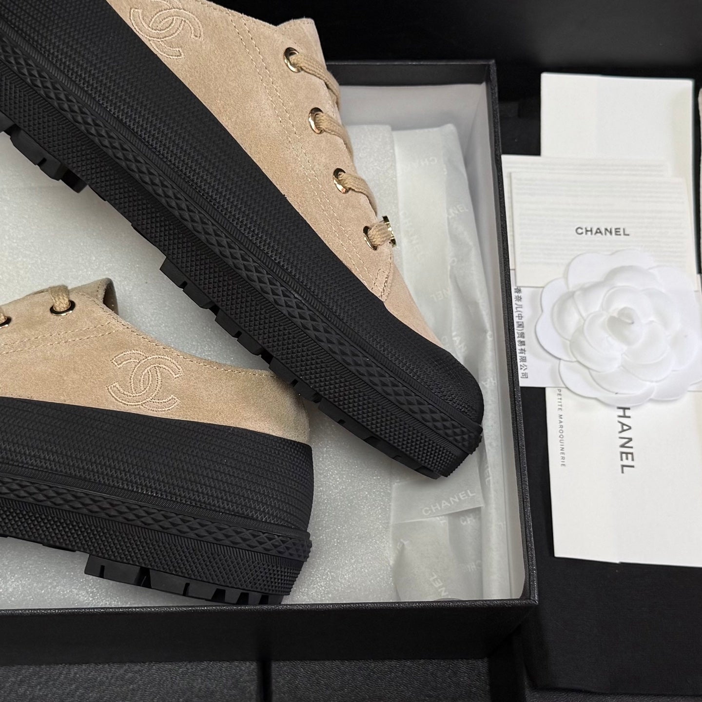 CHANEL 26S LOW TOP SNEAKERS IN BEIGE SUEDE