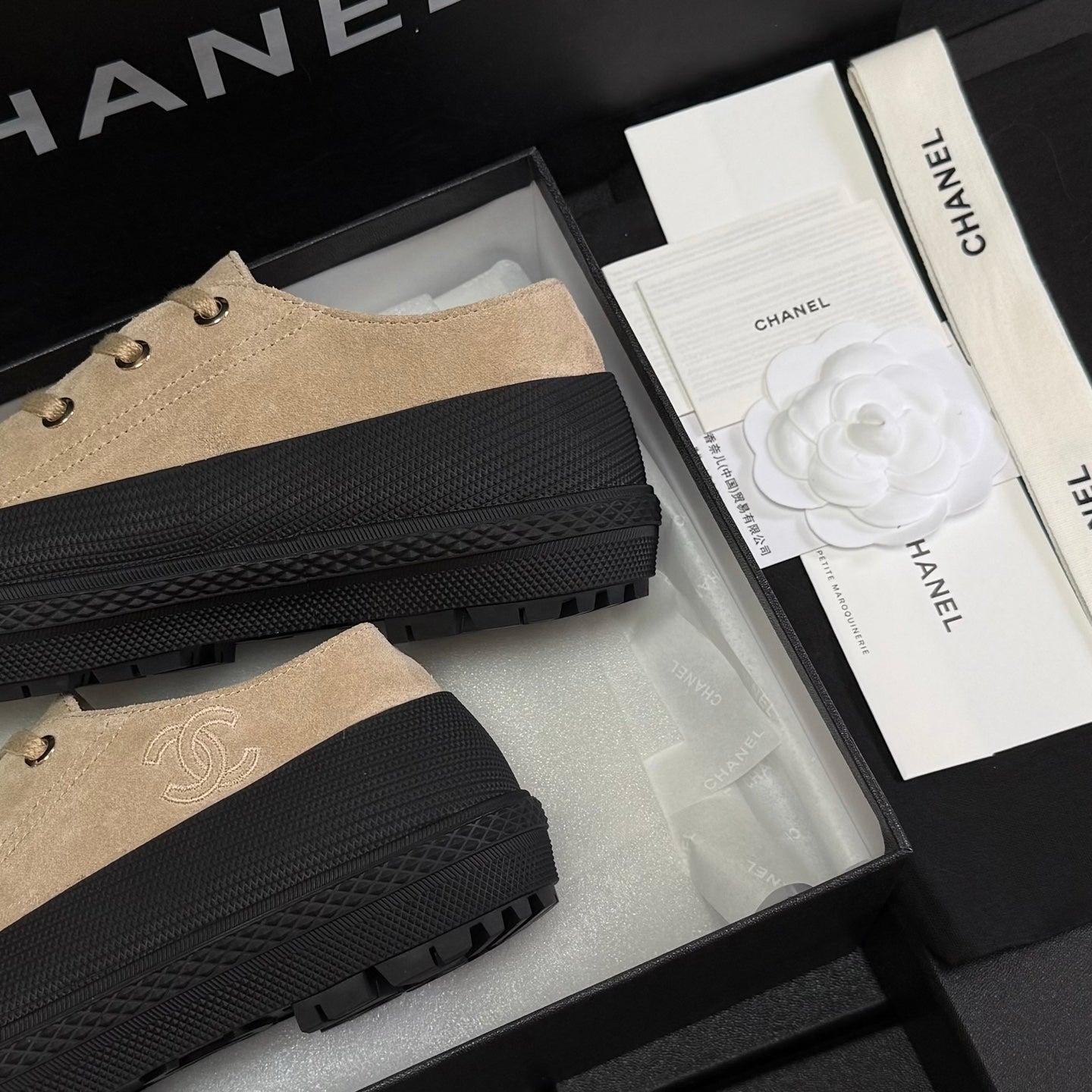 CHANEL 26S LOW TOP SNEAKERS IN BEIGE SUEDE