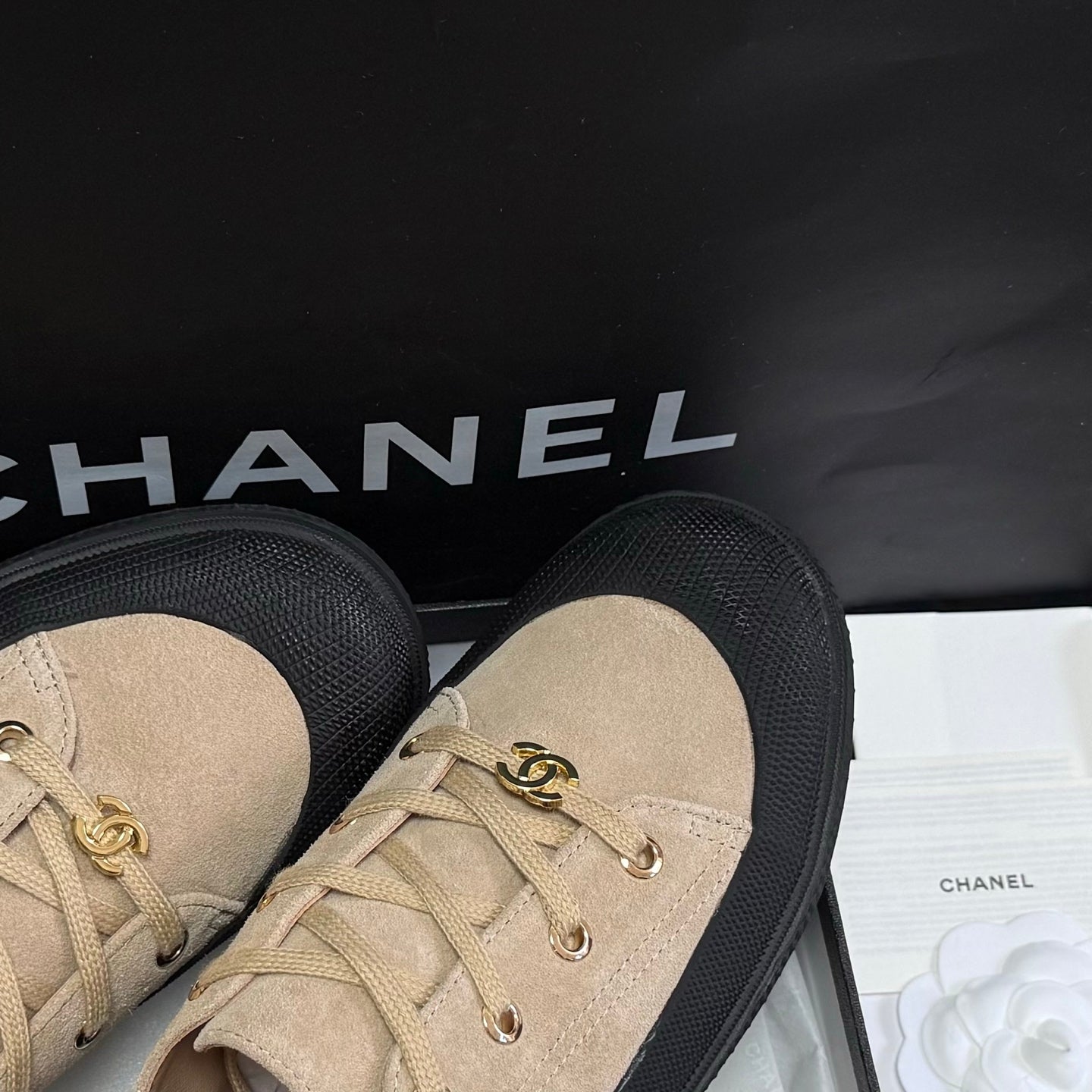 CHANEL 26S LOW TOP SNEAKERS IN BEIGE SUEDE