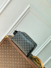 LOCKER DOPP KIT 23 IN GREY BLACK DAMIER GRAPHITE CANVAS