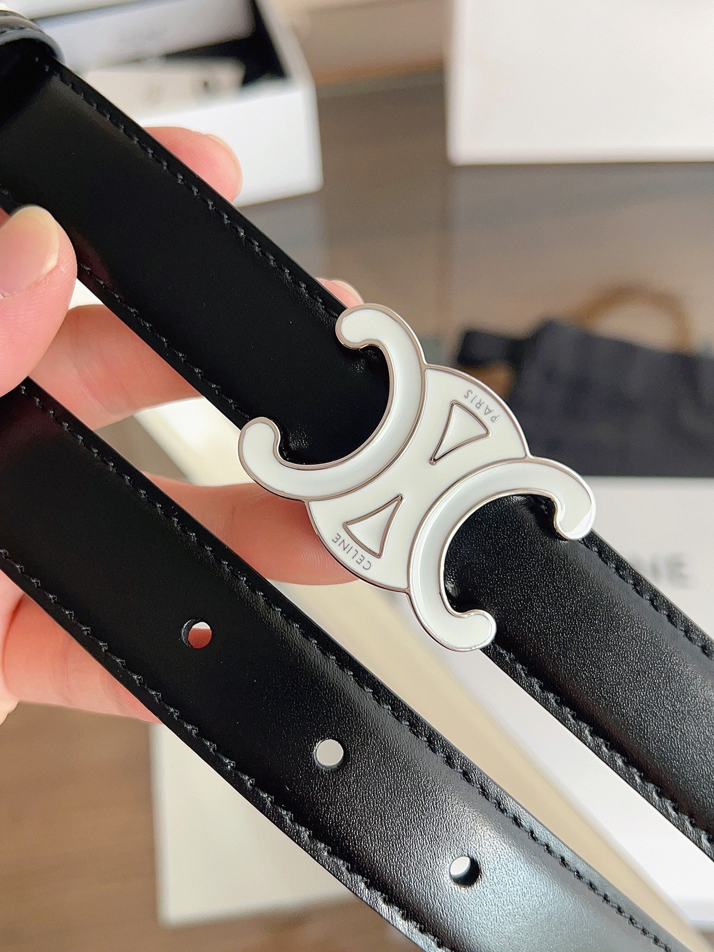 CELINE 26S REVERSIBLE BELT 25 MM IN BLACK AND WHITE CALFSKIN 669841