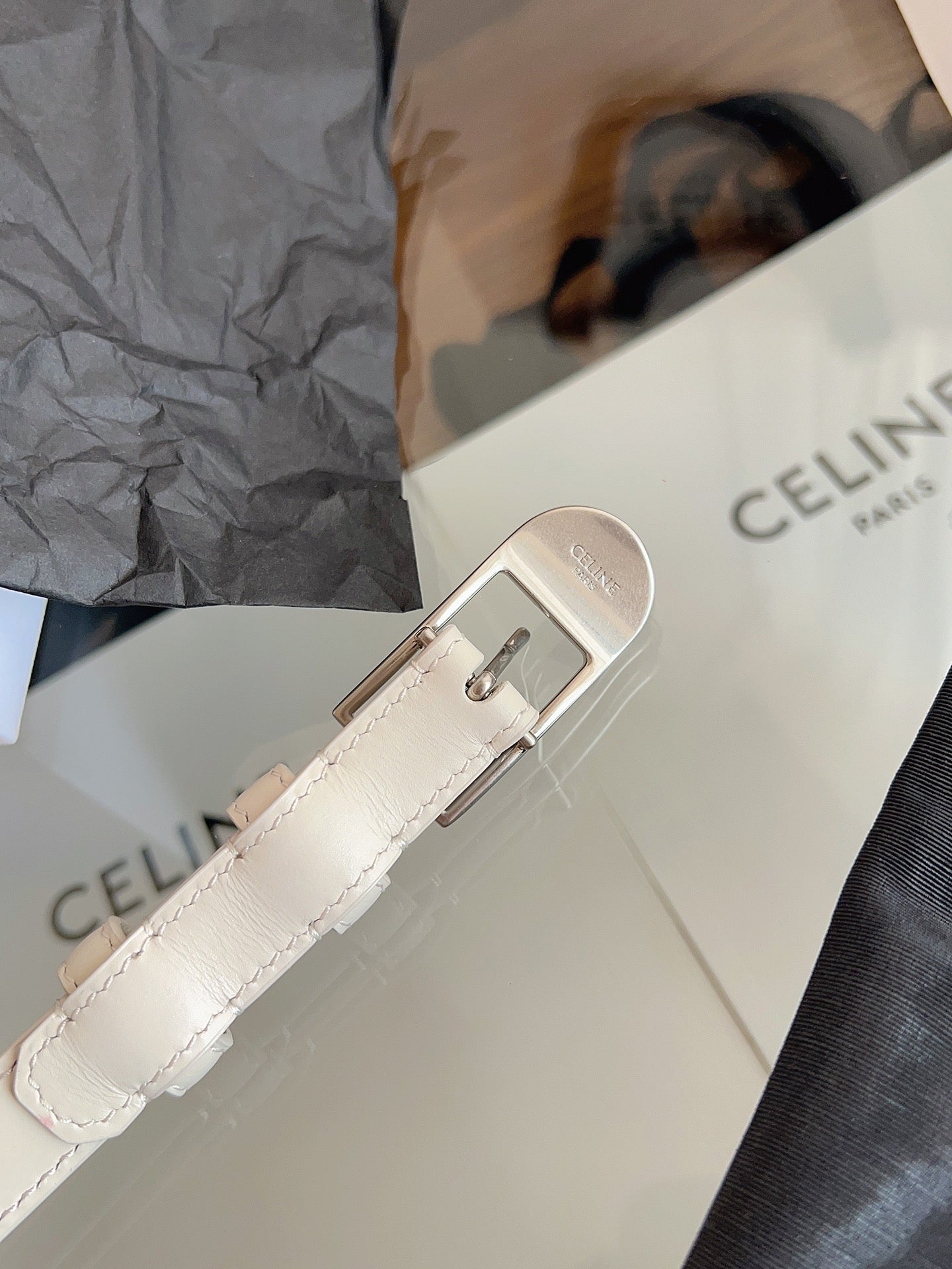 CELINE 26S BELT 18 MM IN CREAM WHITE CALFSKIN 658529