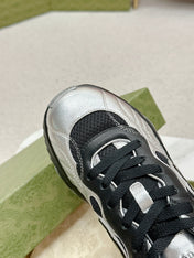 GG RIPPLE TRAINER LIGHT SILVER AND BLACK LAMBSKIN
