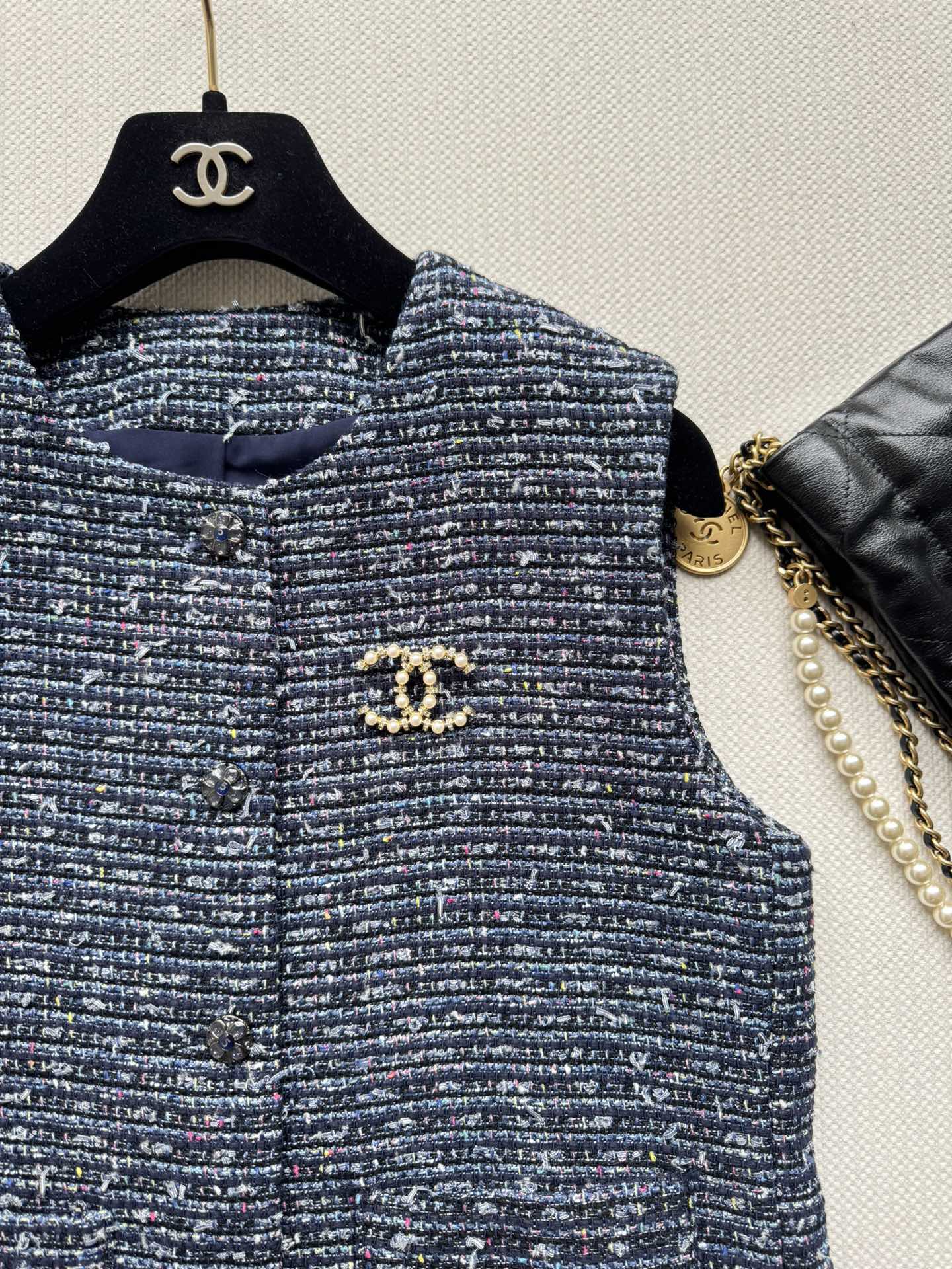 CHANEL 26S TWEED VEST 1715