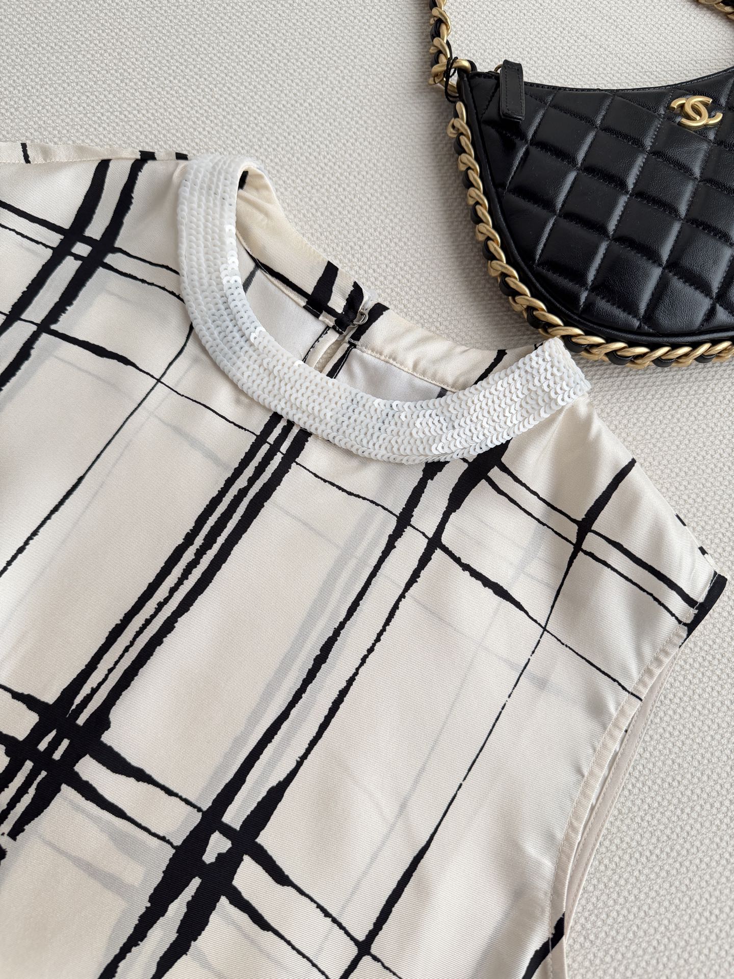 CHANEL 26S SLEEVELESS SILK TOP STYLE 1210