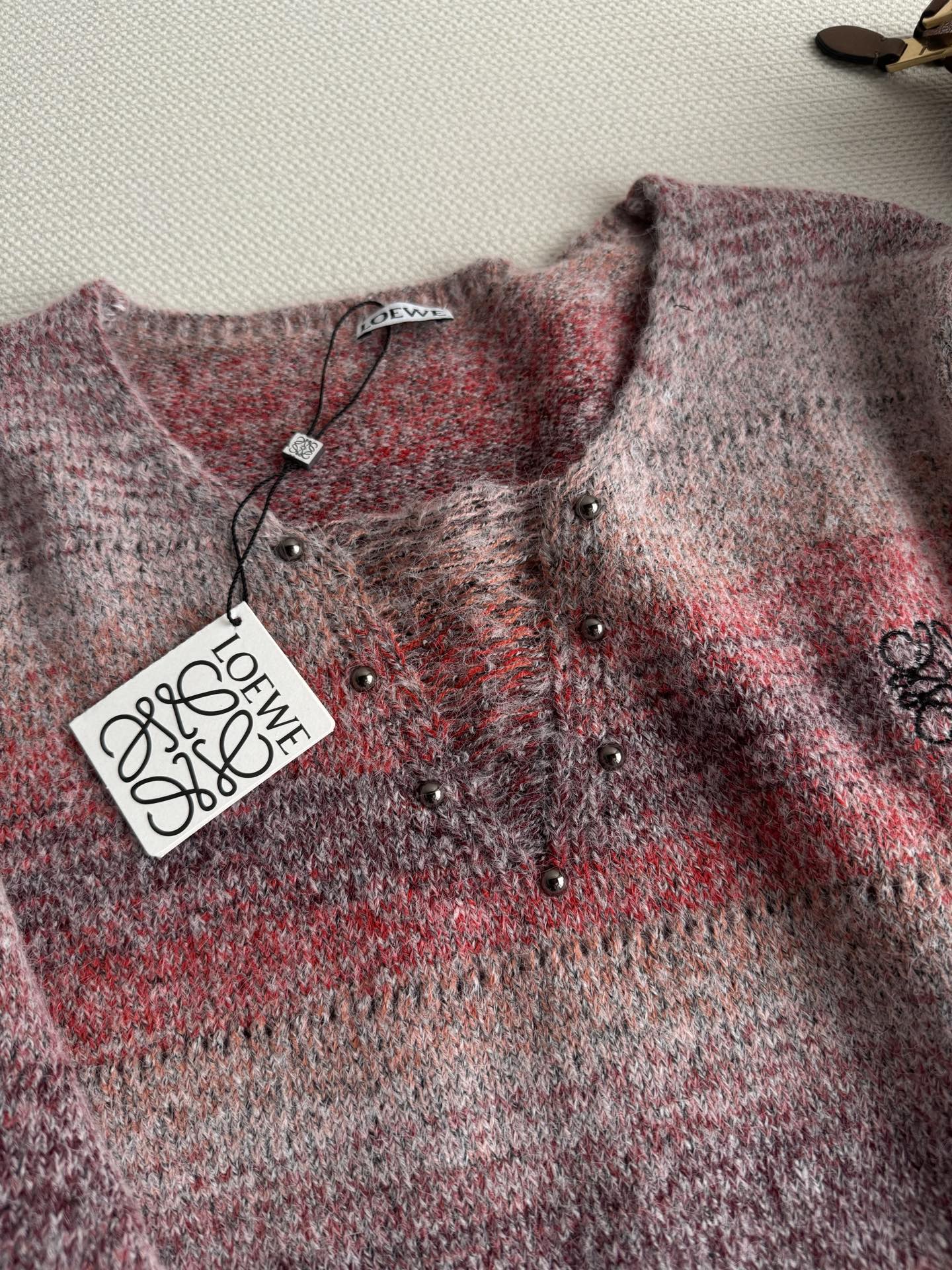 LOEWE 26S V-NECK KNIT SWEATER 629
