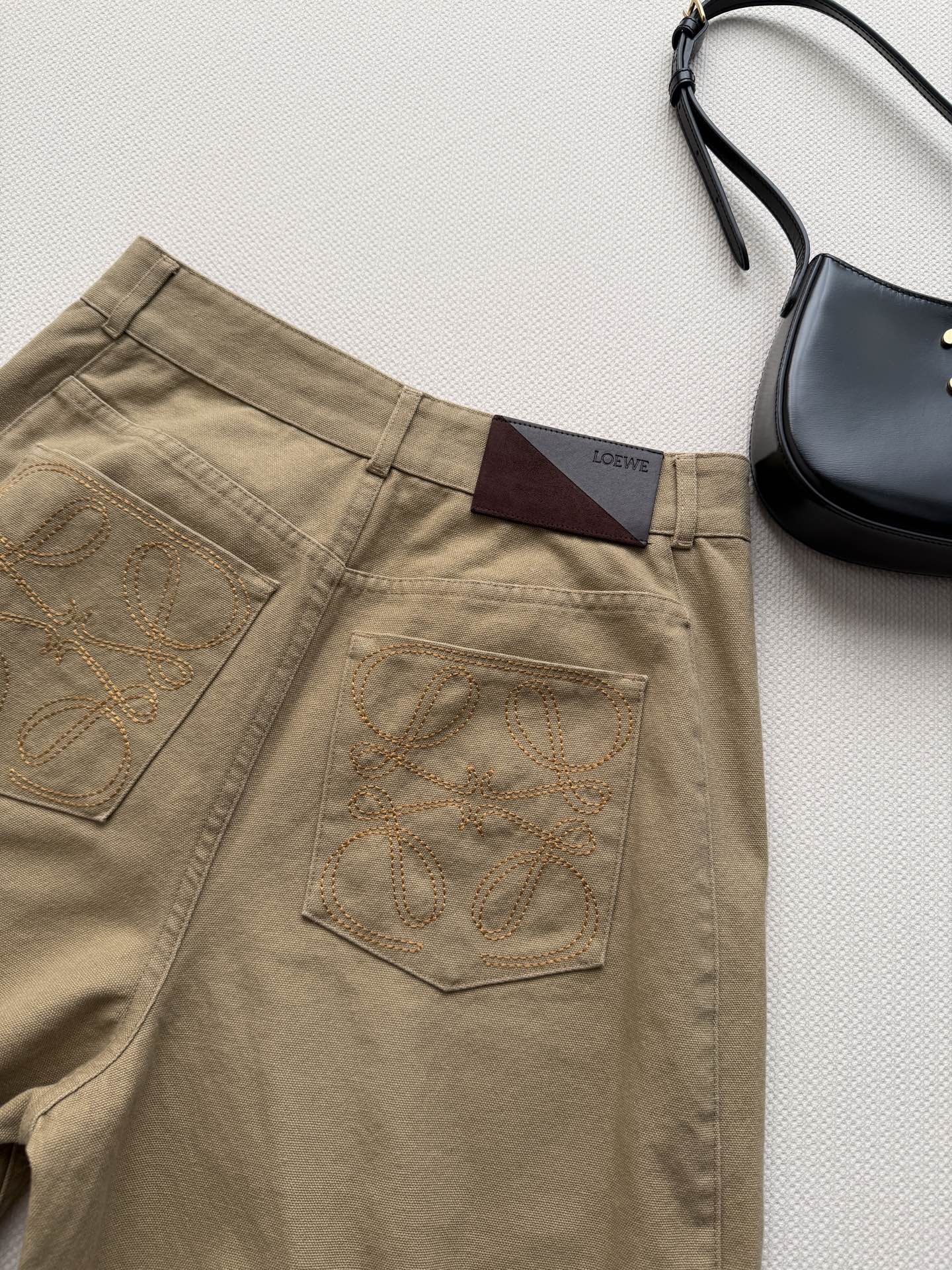 LOEWE 26S BAGGY JEANS 614