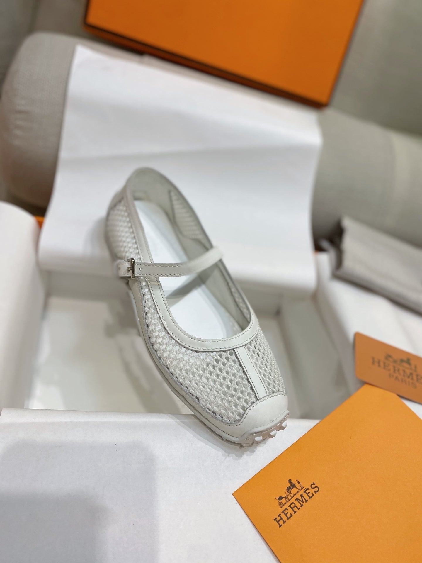 HM 26S KICHU BALLET FLAT IN WHITE CROCHET KNIT AND CALFSKIN