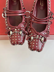 GG RIVETS BALLET FLAT GARNET HORIZONTAL STRAPS LAMBSKIN