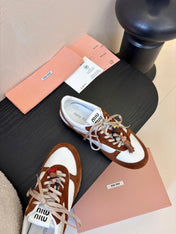 MIUMIU 26S SNEAKERS IN WHITE AND CARAMEL BROWN SUEDE AND MESH