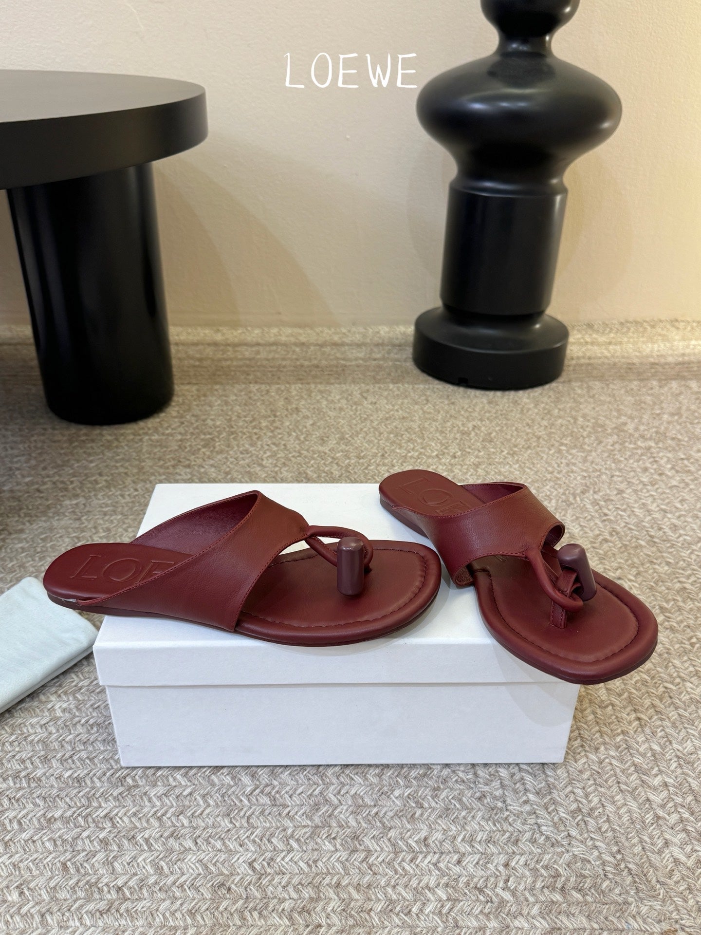 LOEWE 26S TOGGLE FLAT SANDAL IN DARK BROWN CALFSKIN