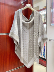 DUOGRAM SCARF 140 CM IN LIGHT GRAY SILK 396240