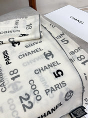 SQUARE SCARF 140 CM IN WHITE MONOGRAM CASHMERE 401158