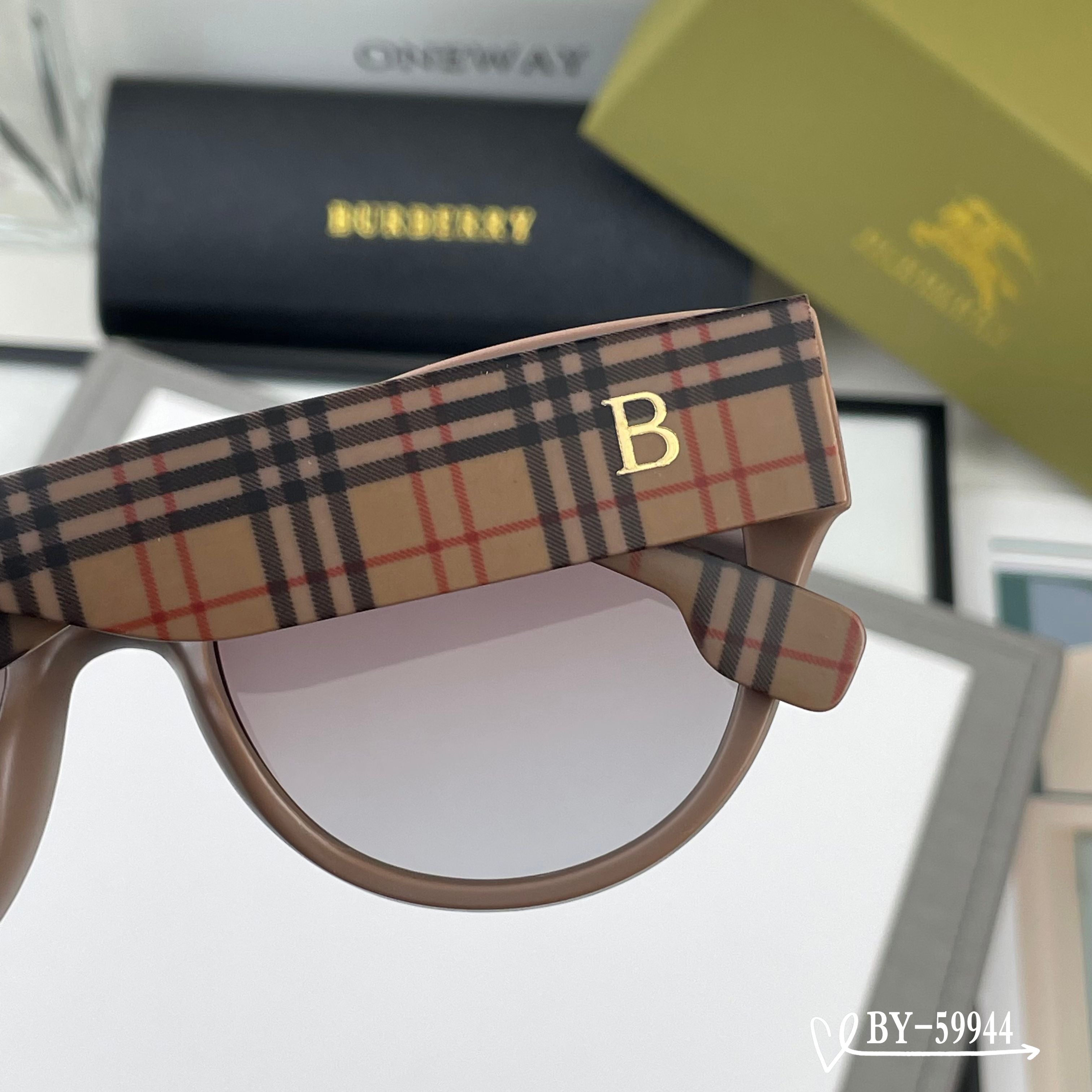 BURBERRY 26S OVAL FRAME IN ACETATE 409958