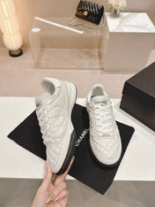SNEAKERS IN GLOSSY WHITE LAMBSKIN