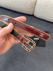 BELT 20MM IN WINE RED CALFSKIN WITH INTERWOVEN CHAIN BUCKLE ZIPPER IN TRIM GOLD HARDWARE