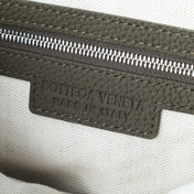 BOTTEGA VENETA 25S DIAGO HOBO 39 IN VERY DEEP OLIVE CALFSKIN