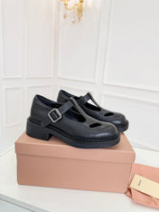 MIUMIU 26S SANDAL 35MM IN BLACK CALFSKIN WITH STYLIZED T-STRING