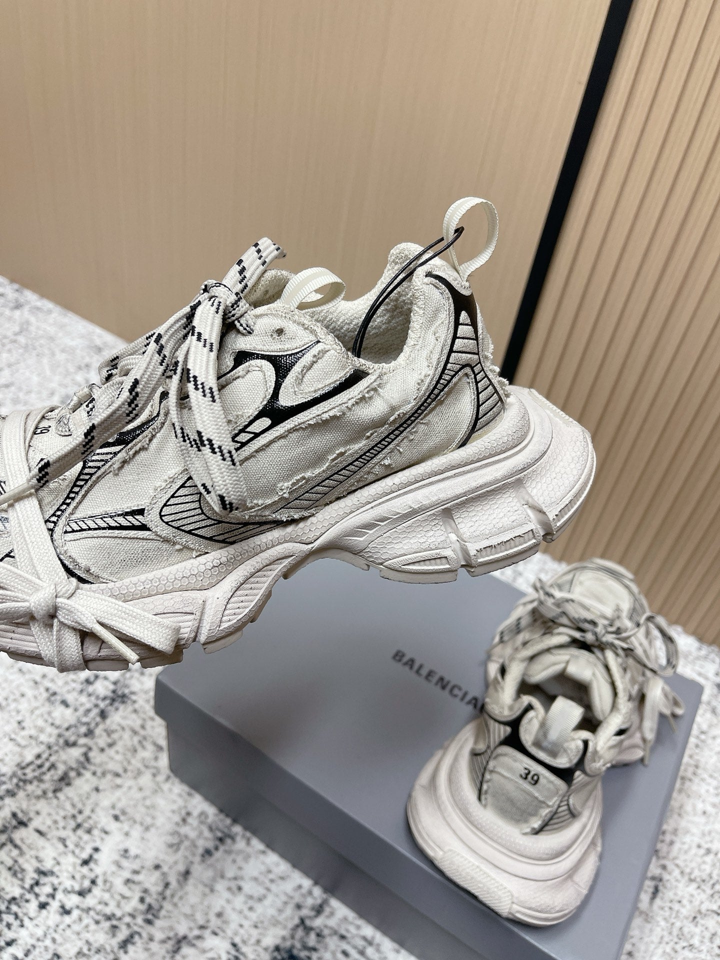 BALENCIAGA 25S 3XL SNEAKERS IN LIGHT TAUPE MIX BLACK PU LEATHER
