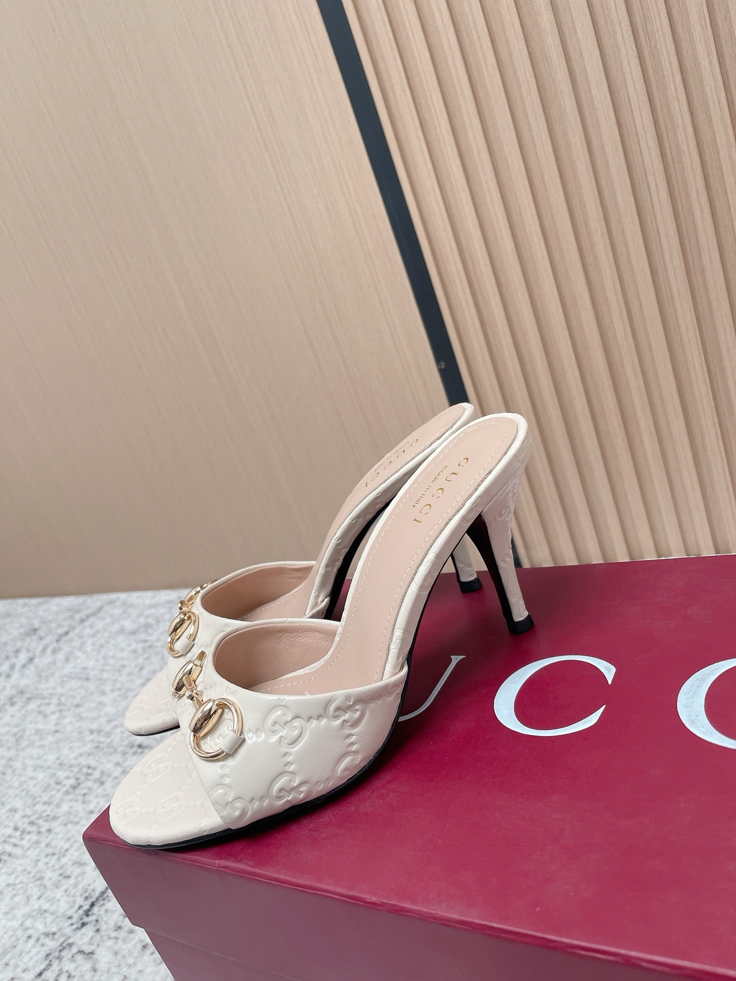 GUCCI 26S HIGH-HEEL SANDALS 85 MM IN CREAM WHITE CALFSKIN