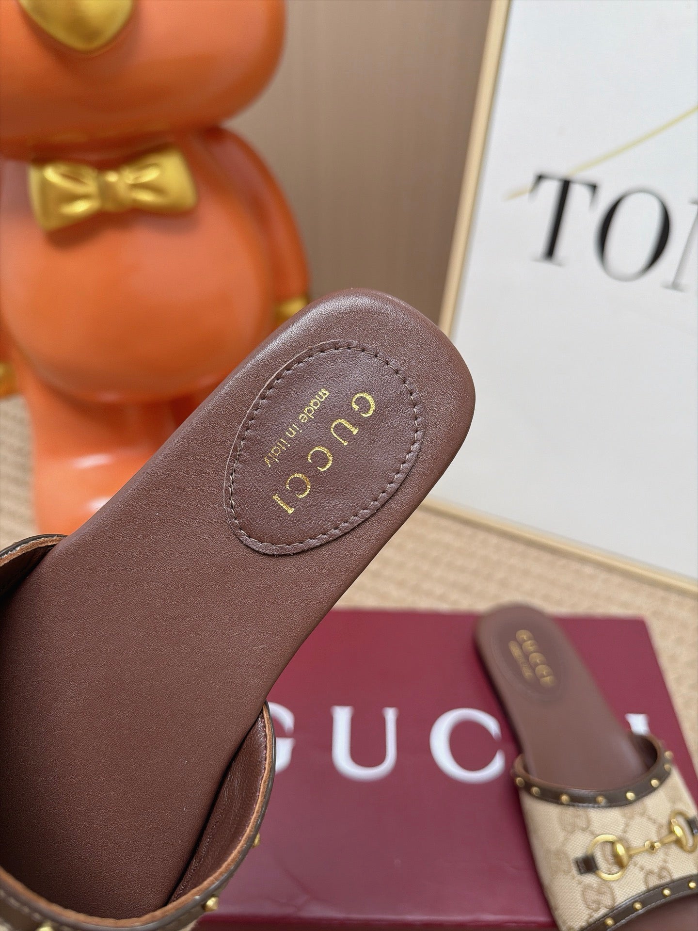 GUCCI 26S SLIDE SANDAL IN BEIGE CANVAS AND BROWN LEATHER