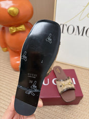 GUCCI 26S SLIDE SANDAL IN BEIGE CANVAS AND BROWN LEATHER