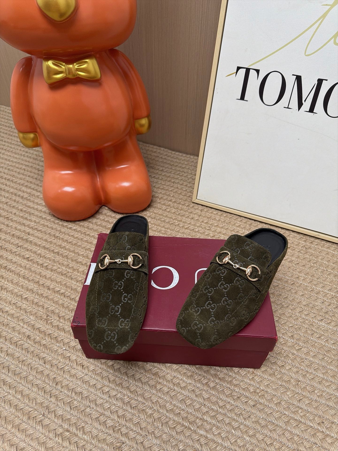 GUCCI 26S FLAT MULES IN OLIVE GREEN GG EMBOSSED SUEDE