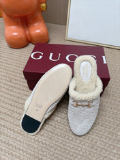 GUCCI 26S SHEARLING-LINED MULES IN OFF WHITE SUEDE