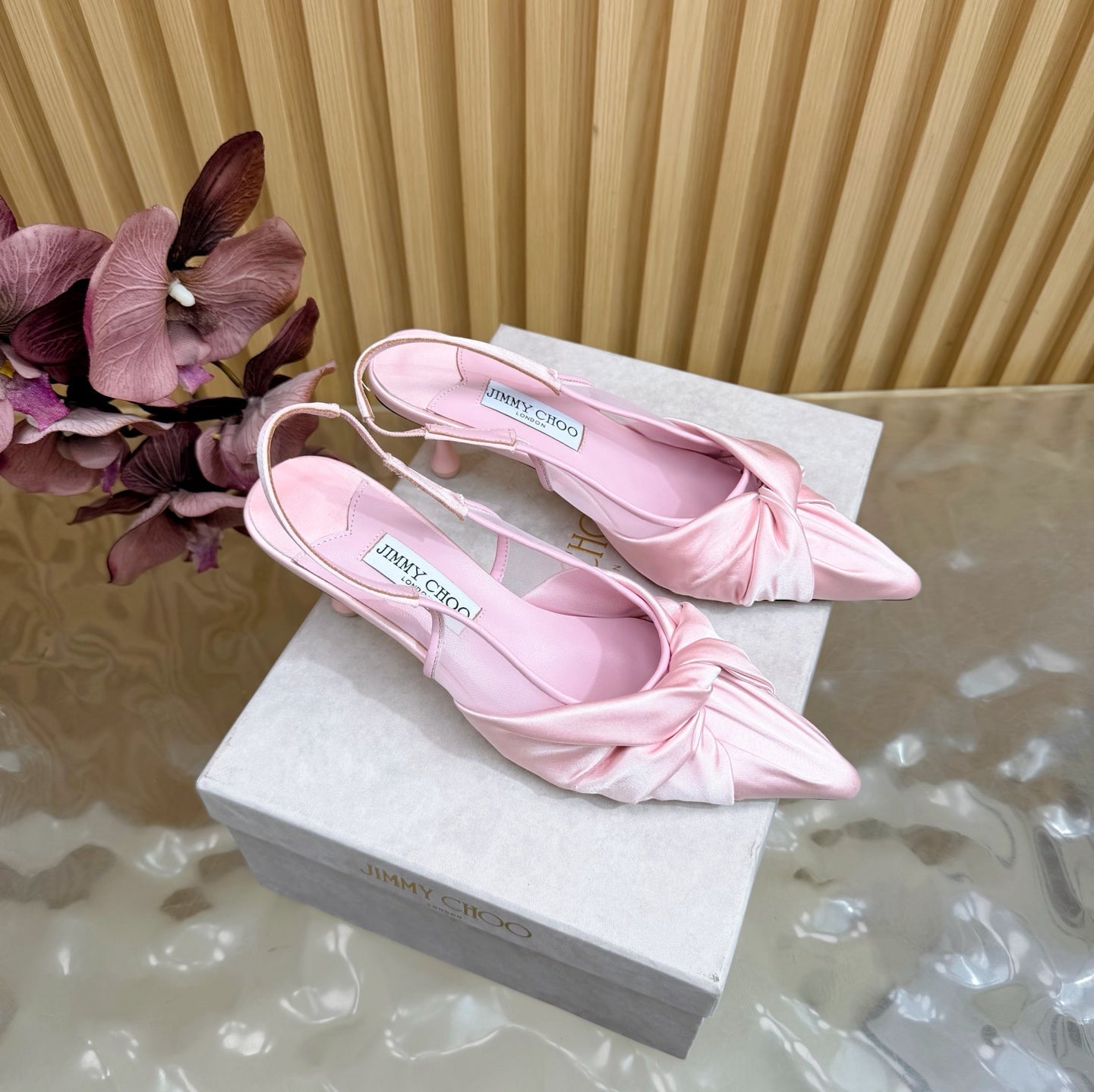 JIMMY CHOO 26S SLINGBACK HEELS 60 MM IN LIGHT PINK SATIN WITH KNOT DETAIL