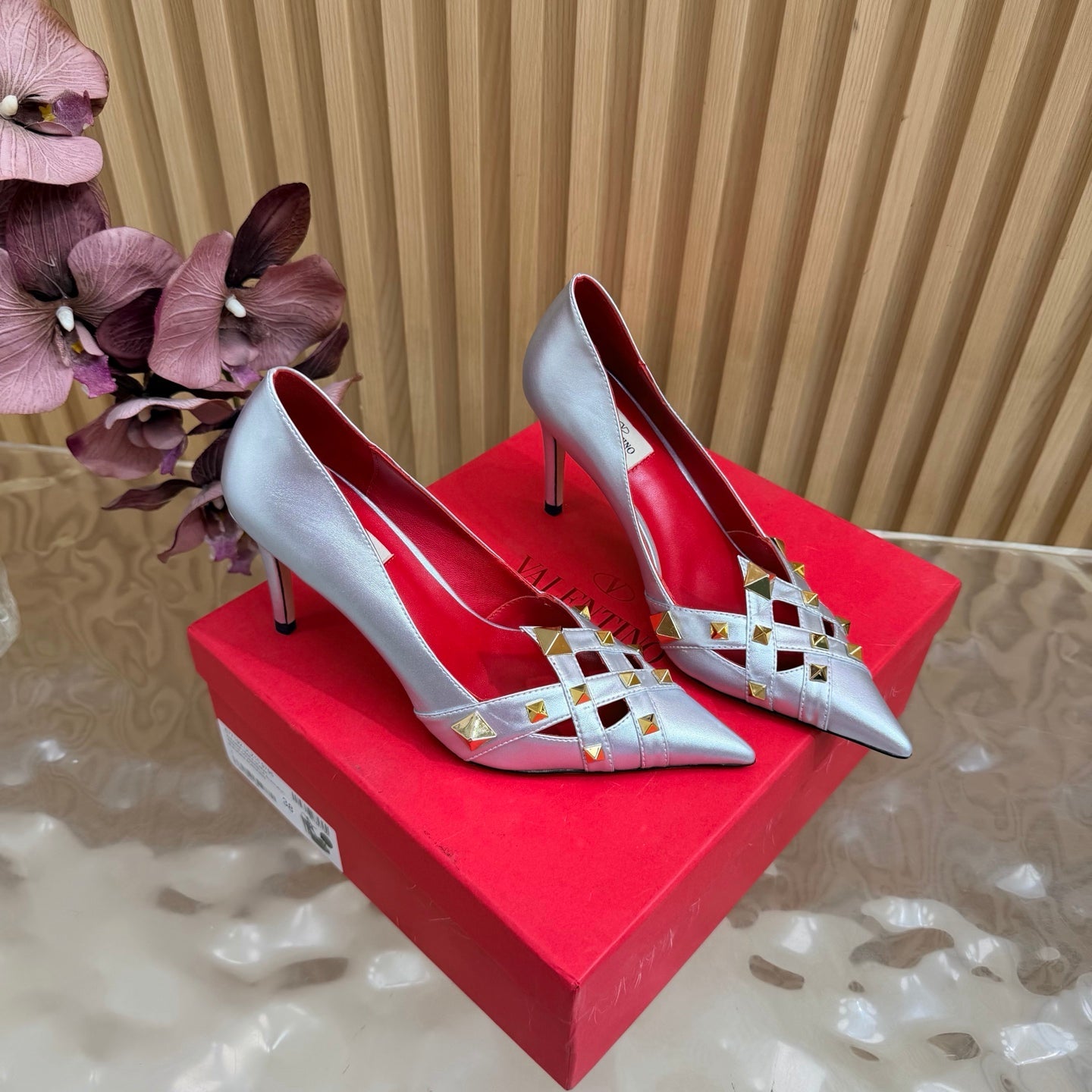 VALENTINO 26S STUDDED POINTED TOE PUMPS 90 MM IN SILVER CALFSKIN
