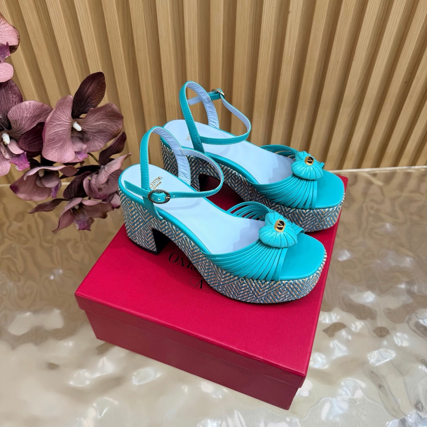 VALENTINO 26S PLATFORM SANDALS 90 MM IN LIGHT BLUE CALFSKIN BEIGE WOVEN FABRIC