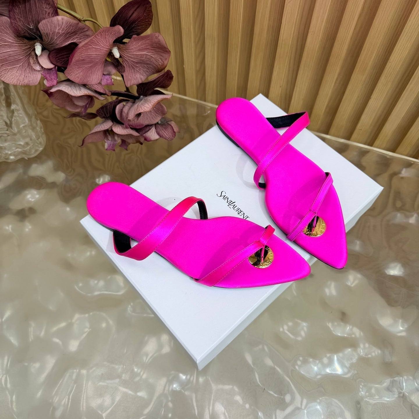 YSL 26S THONG SANDALS IN PINK FABRIC