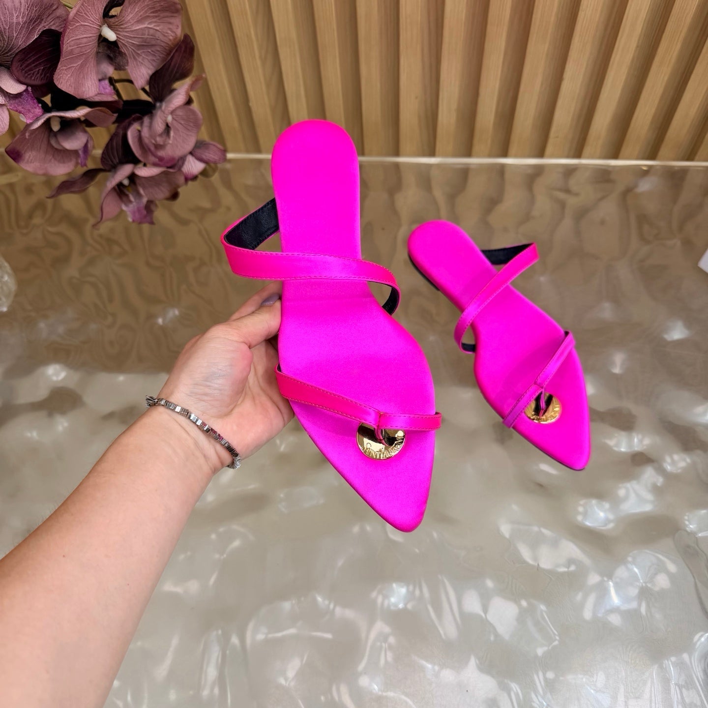 YSL 26S THONG SANDALS IN PINK FABRIC