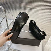BOW MARY JANE SHOES IN BLACK VELVET