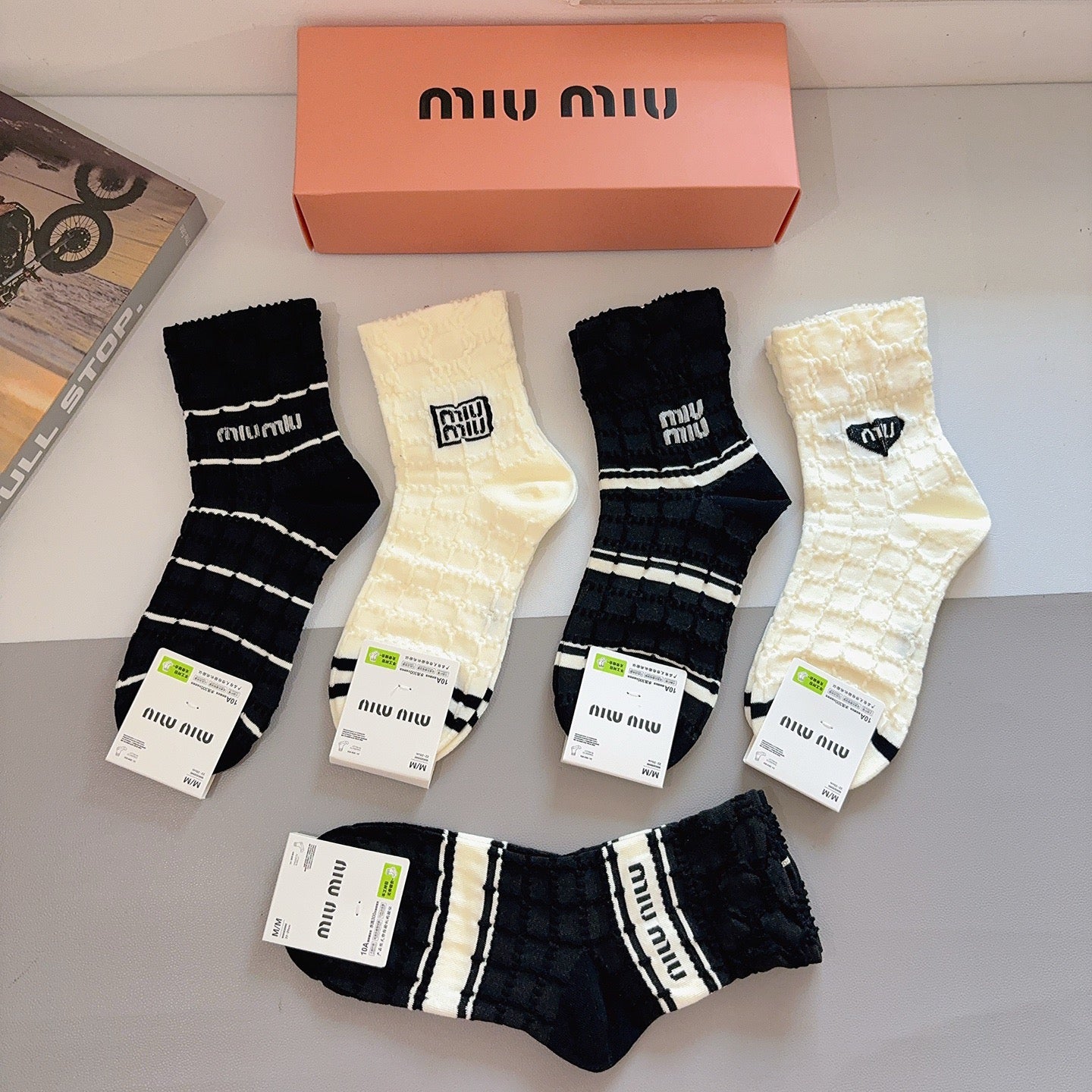 MIUMIU 26S ANKLE SOCKS 410354 (1 BOX)