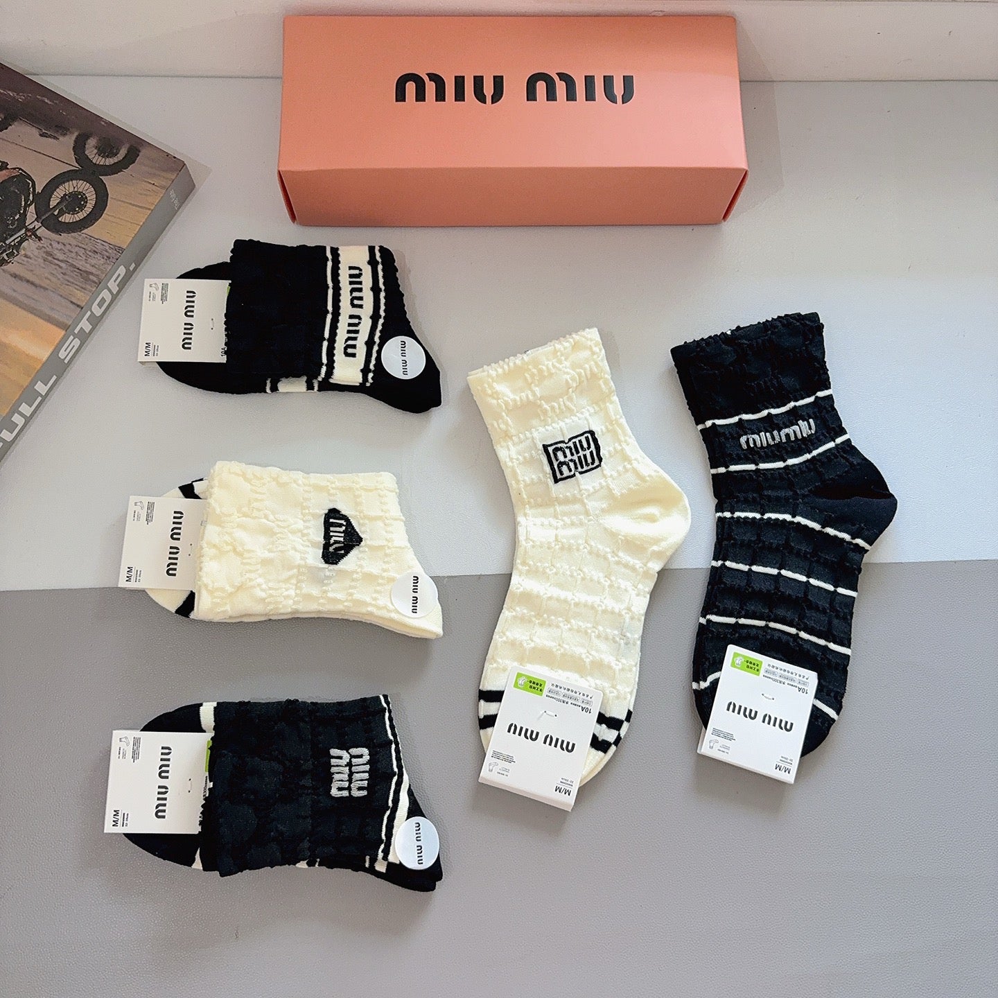 MIUMIU 26S ANKLE SOCKS 410354 (1 BOX)