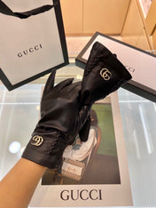 GLOVES IN BLACK LAMBSKIN AND FLEECE LINING 441830