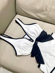 CC BIKINI SWIMSUIT SET IN WHITE AND BOW BLACK 622186