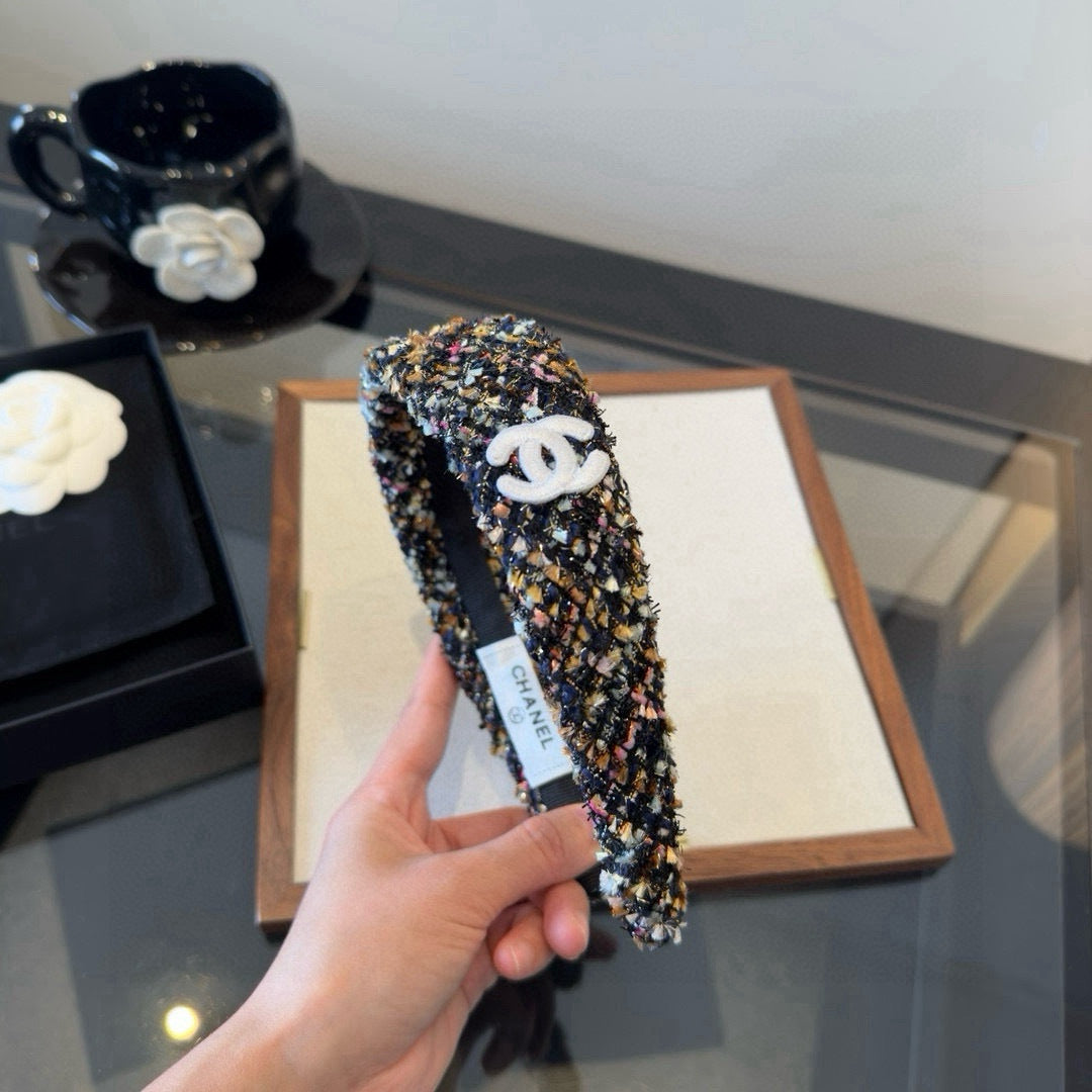 CHANEL 26S HEADBAND IN MULTICOLOR TWEED 503123