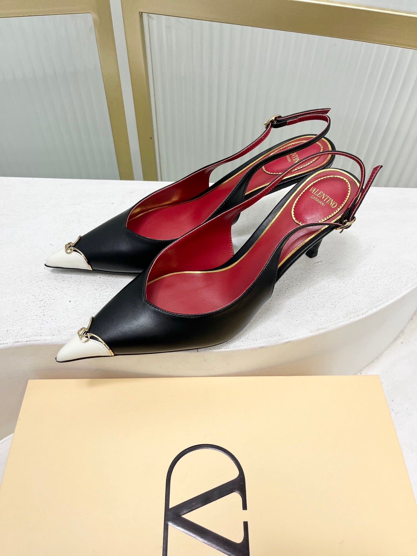 VALENTINO 26S SLINGBACK PUMPS 45 MM IN BLACK MIX WHITE CALFSKIN