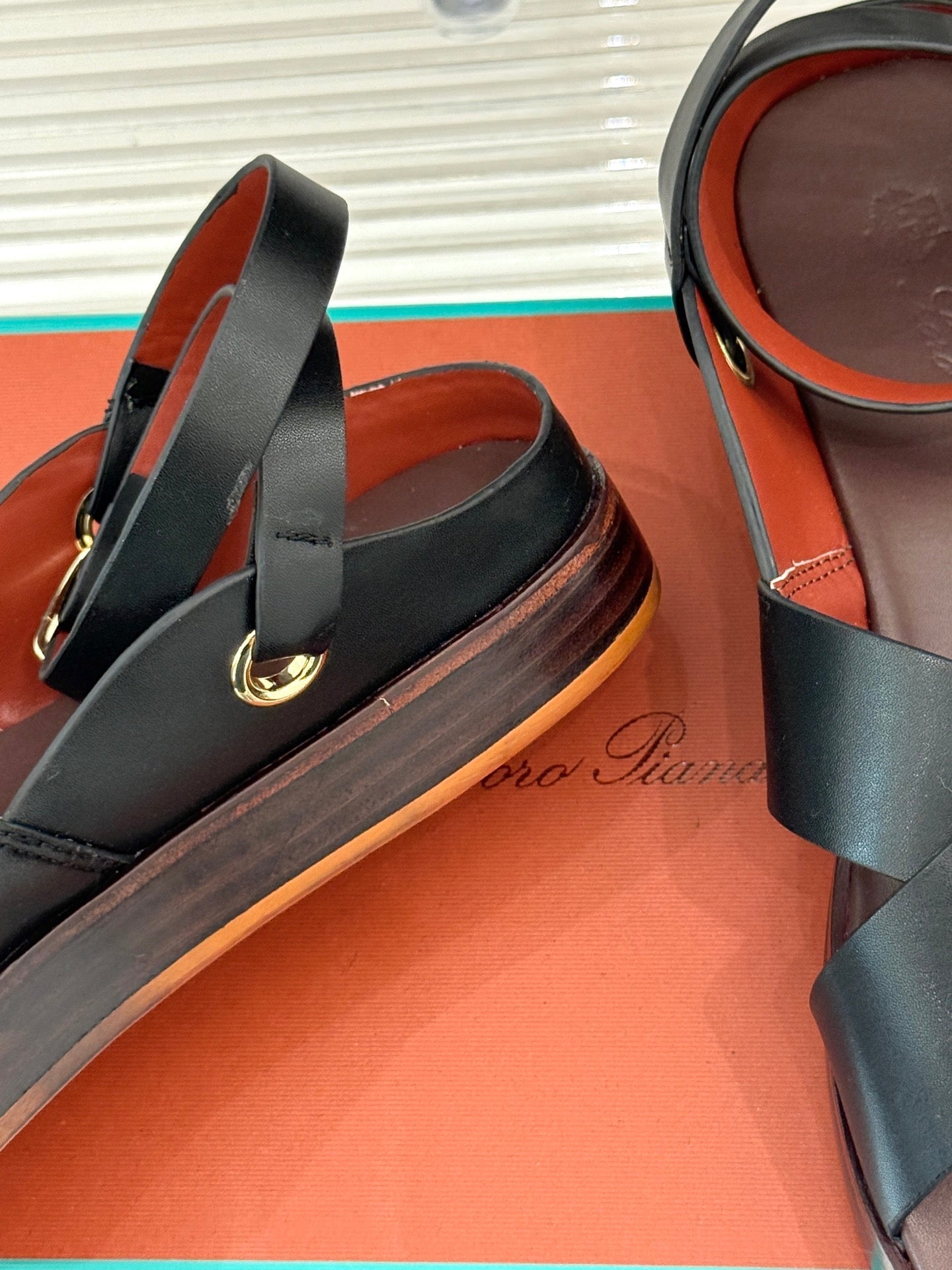 SANDALS THICK SOLE CROSS STRAP IN BLACK AND BROWN CALFSKIN